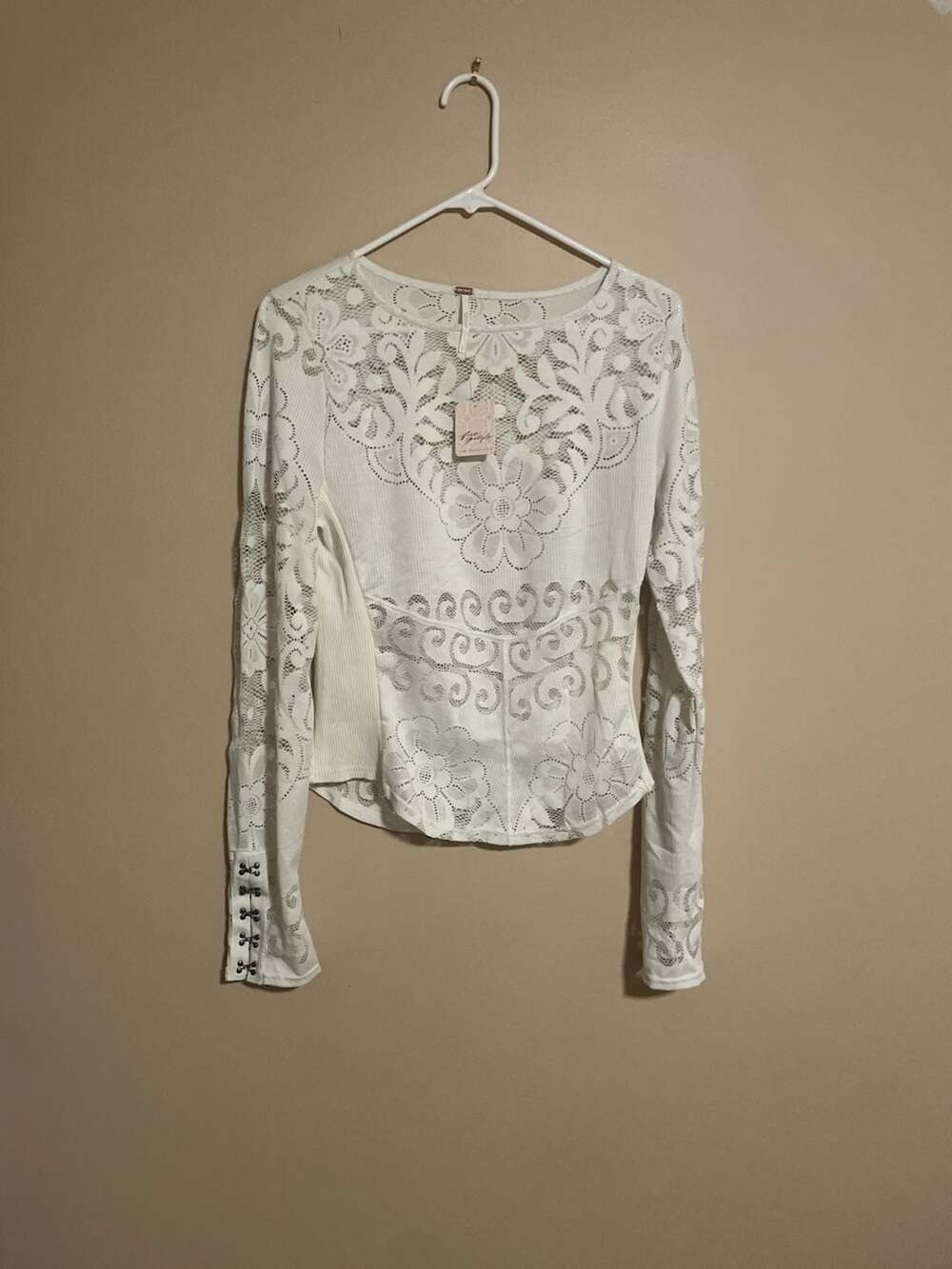 Free People Wild Roses Top Size L Ivory Lace Long Sleeve Cropped